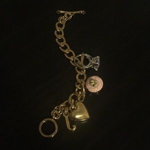Juicy bracelet with charms